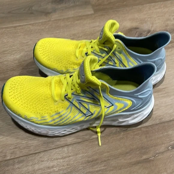 New Balance Fresh Foam 1080v11 Men’s US Size 10.5 Running Shoes M1080C11 Yellow - Picture 4 of 5